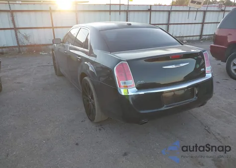 2013 Chrysler 300 Motown from USA, damaged, VIN 2C3CCARG3DH585611